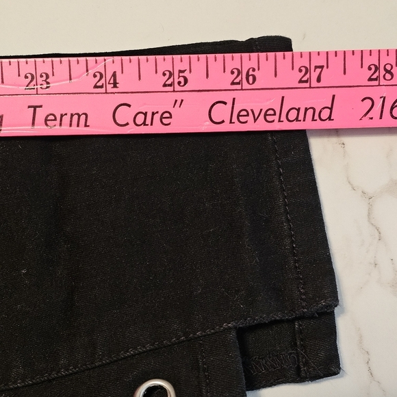Celebrity Pink Mid Rise Ankle Skinny Black Distressed Jeans Sz 13/31 Grommet Hem - Picture 11 of 13